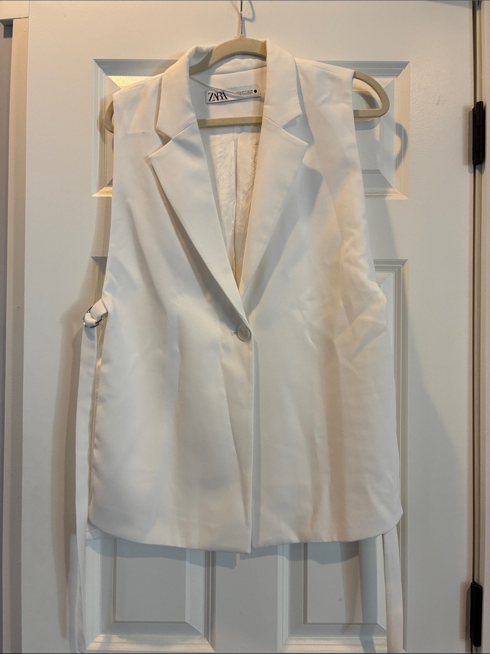 Zara Cream Sleeveless Blazer Vest